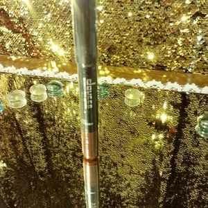 Doucce matte lip crayon, Winterberry